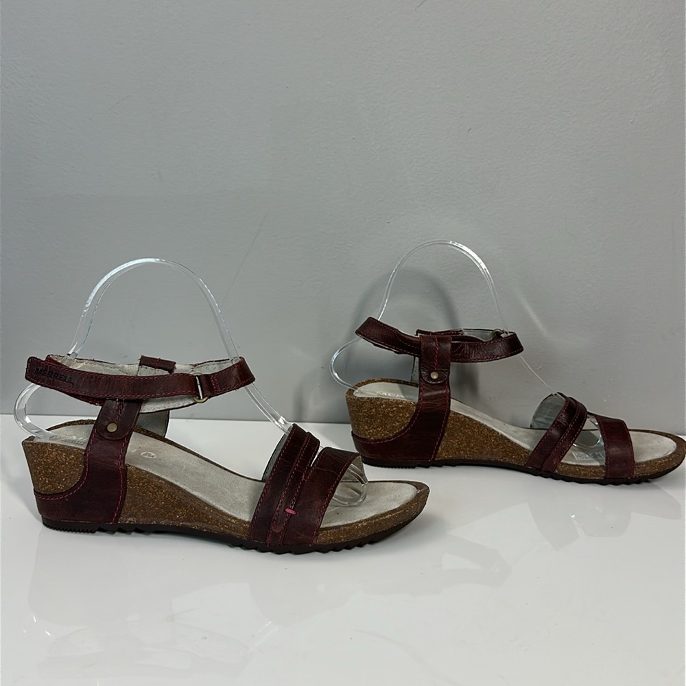 Merrell Revalli Aura Strap Wedge Sandal in Deep Purple Size 8 - Picture 2 of 16